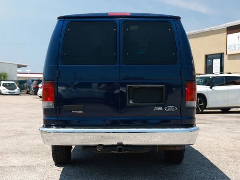 Used 2011 Ford E-350 and Econoline 350 XLT RWD image 5