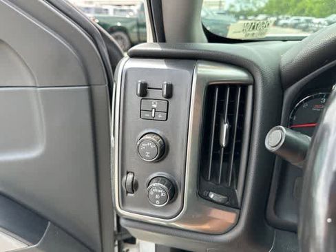 Used 2018 Chevrolet Silverado 1500 LT w/ All Star Edition AWD/4WD image 10