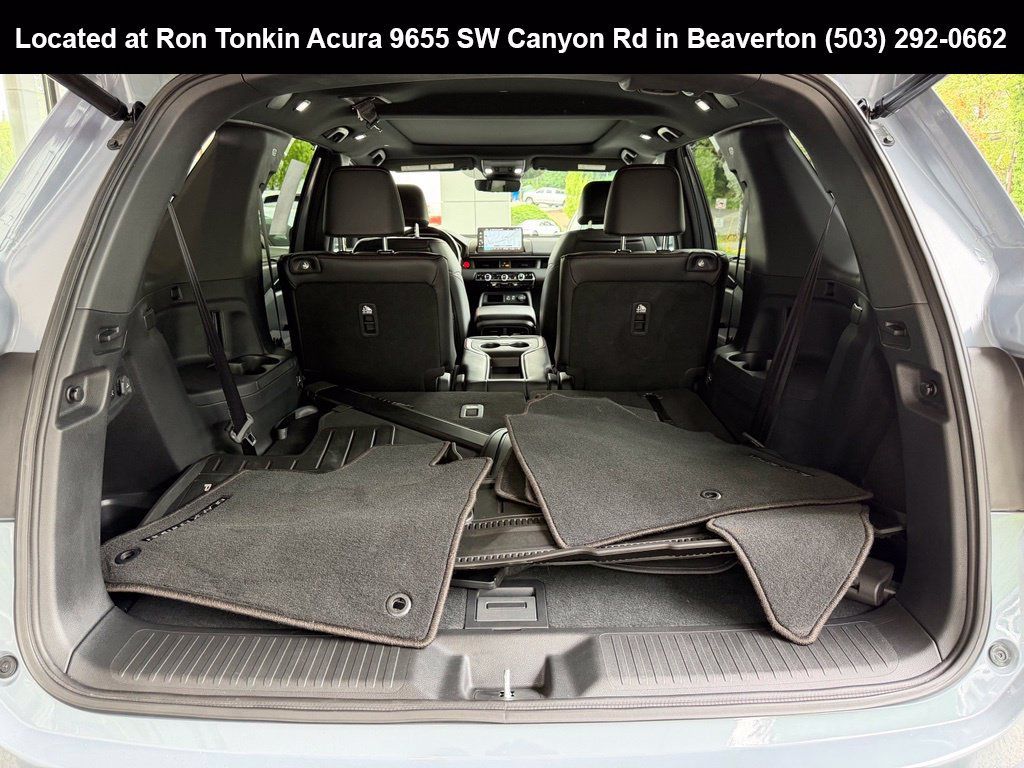 Used 2025 Honda Pilot Black Edition image 10