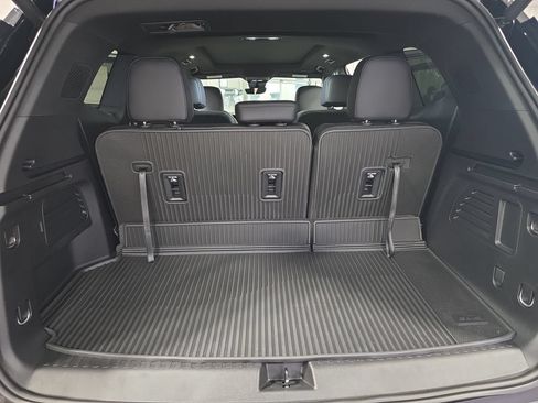 New 2026 GMC Acadia Elevation w/ Elevation Premium Package AWD/4WD image 13