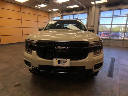 New 2025 Ford Ranger Lariat w/ FX4 Off-Road Package image 2