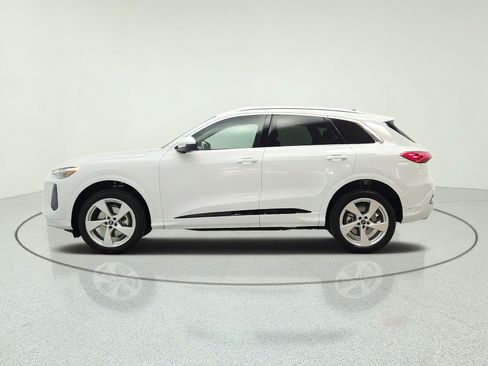 Used 2025 Audi Q5 Premium Plus w/ Premium Plus AWD/4WD image 8
