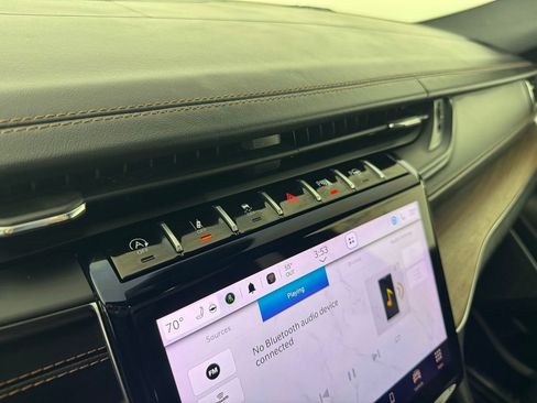 Used 2025 Jeep Grand Cherokee Summit image 27