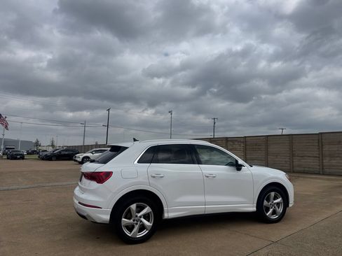 Used 2020 Audi Q3 2.0T Premium w/ Convenience Package AWD/4WD image 23