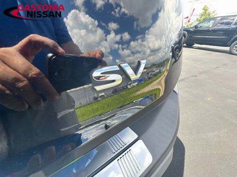 Used 2022 Nissan Rogue SV FWD image 37