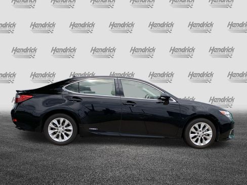 Used 2013 Lexus ES 300h w/ Luxury Pkg FWD image 11