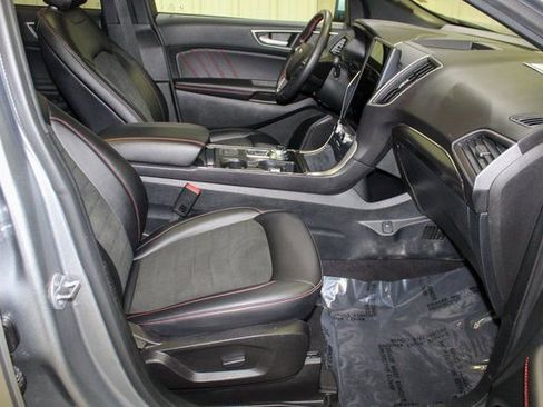 Used 2022 Ford Edge ST-Line image 16
