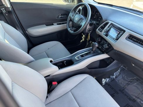 Certified 2020 Honda HR-V LX image 13