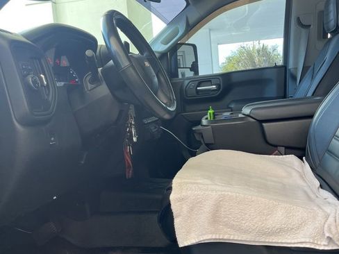 Used 2022 Chevrolet Silverado 1500 Custom image 21