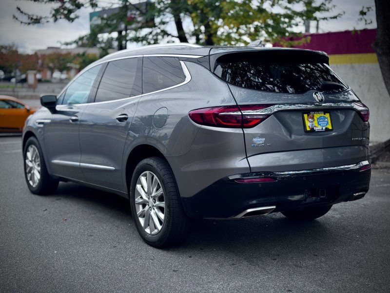 Used 2018 Buick Enclave Premium w/ Experience Buick Package AWD/4WD image 5