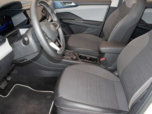 Used 2023 Volkswagen Taos SE AWD/4WD image 19