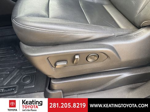 Used 2022 Chevrolet Suburban Z71 w/ Z71 Off-Road Package image 16