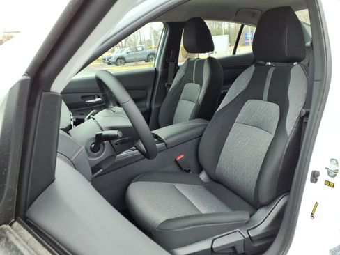 New 2026 Nissan Sentra SV image 4