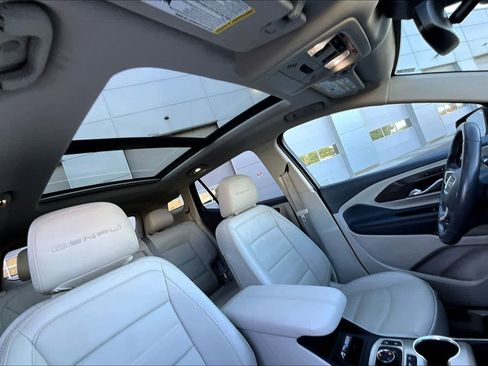 Used 2022 GMC Terrain Denali w/ Denali Premium Package image 30