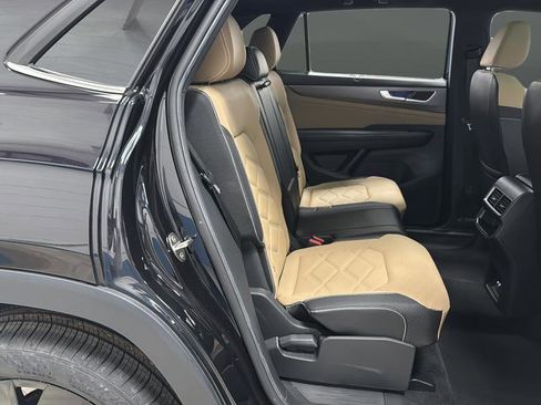 Used 2024 Volkswagen Atlas Cross Sport SE w/ Panoramic Sunroof Package AWD/4WD image 26