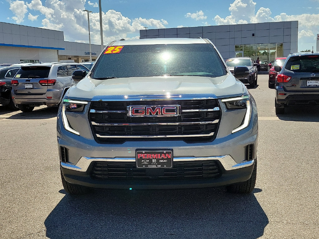 Used 2025 GMC Acadia Elevation FWD image 3