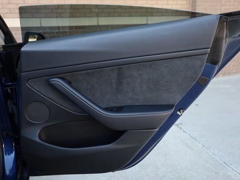 Used 2023 Tesla Model 3 Standard Range image 22