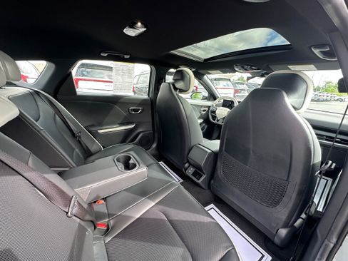 Used 2025 Kia K4 GT-Line w/ GT-Line Premium Package FWD image 4