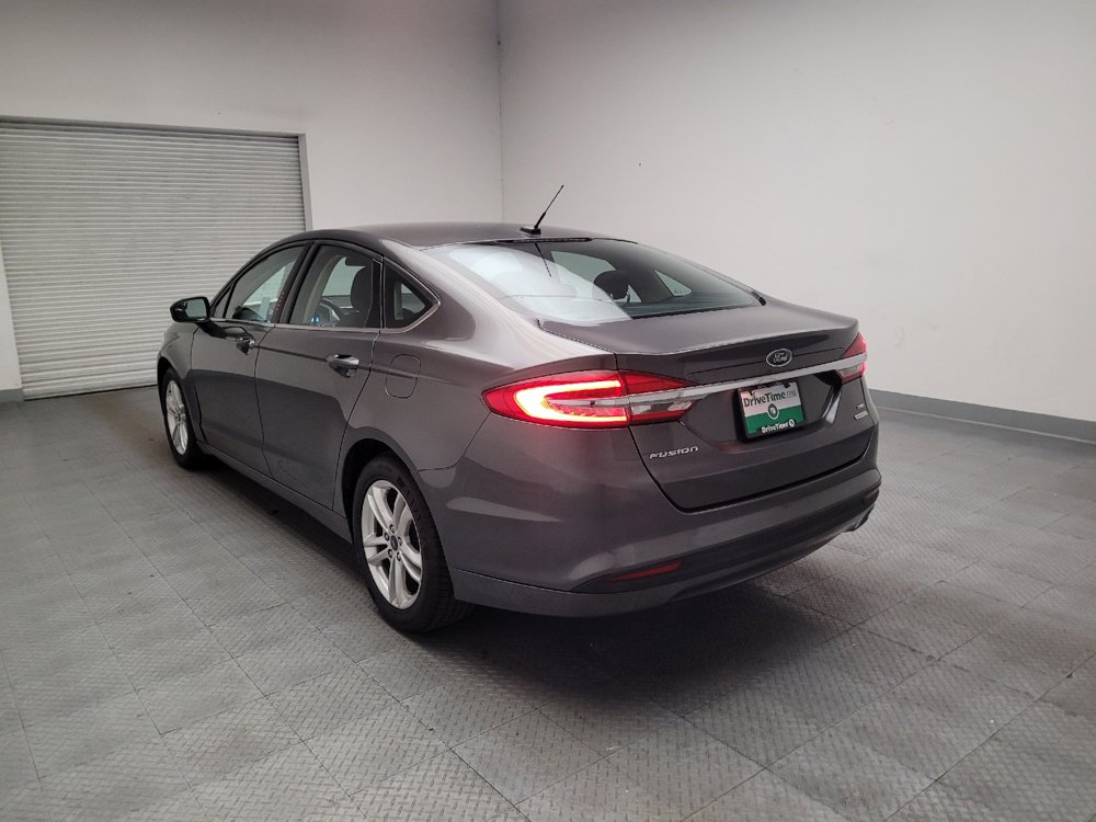 Used 2018 Ford Fusion SE w/ Fusion SE Technology Package FWD image 5