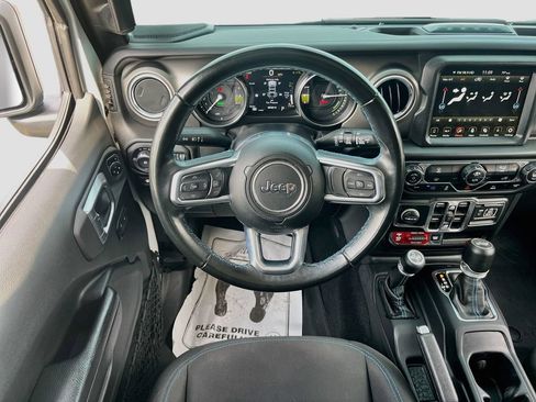 Used 2022 Jeep Wrangler Unlimited Rubicon 4xe AWD/4WD image 22