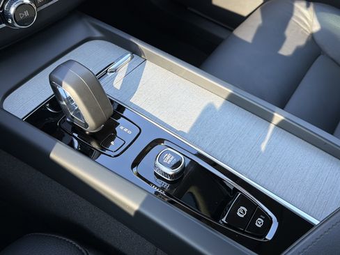 Certified 2025 Volvo XC60 B5 Plus w/ Climate Package image 26