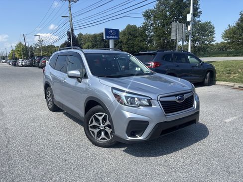 Used 2020 Subaru Forester Premium AWD/4WD image 16