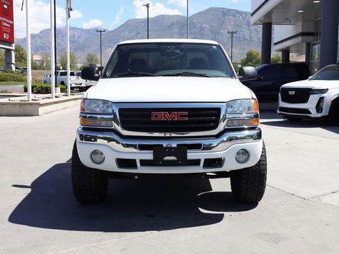 Used 2004 GMC Sierra 1500 SLE w/ Off-Road Package AWD/4WD image 9