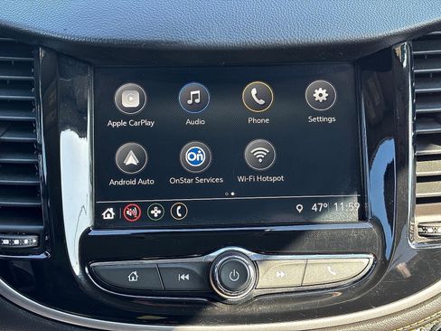 Used 2018 Chevrolet Trax LT w/ LT Convenience Package FWD image 21