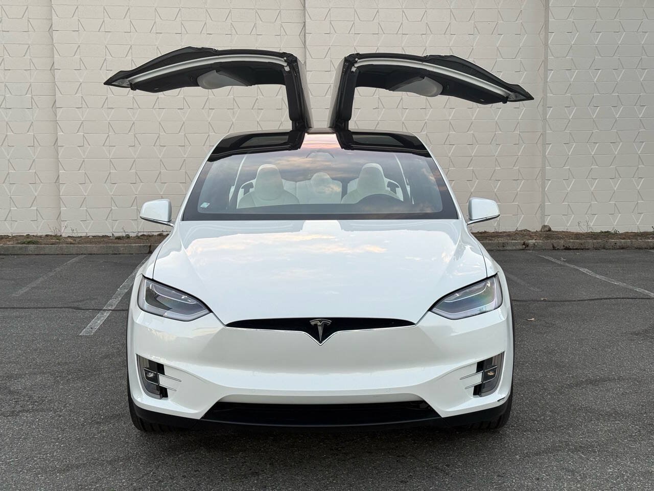 Used 2018 Tesla Model X 100D AWD/4WD image 2