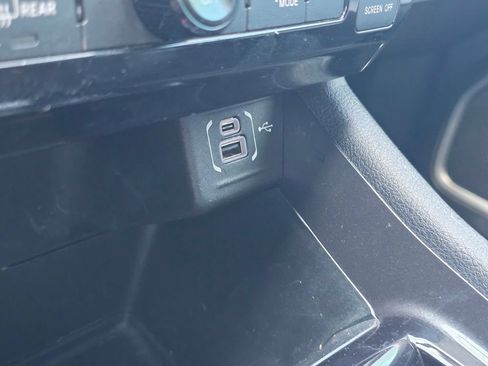 Used 2025 Jeep Compass Latitude AWD/4WD image 28