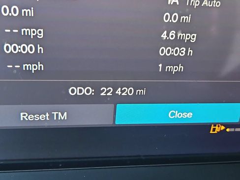 Used 2023 Volvo XC40 B5 Plus w/ Driver Assist Package AWD/4WD image 13