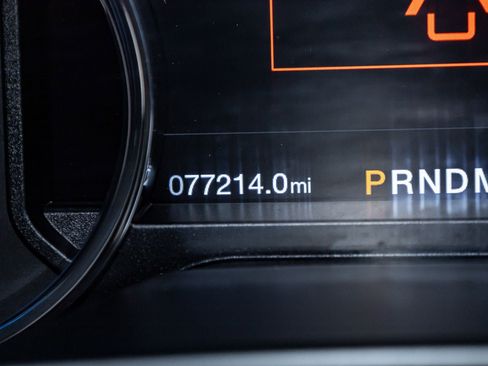 Used 2017 Ford F350 Lariat image 16