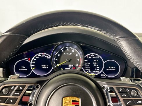 Used 2022 Porsche Cayenne Turbo S image 10