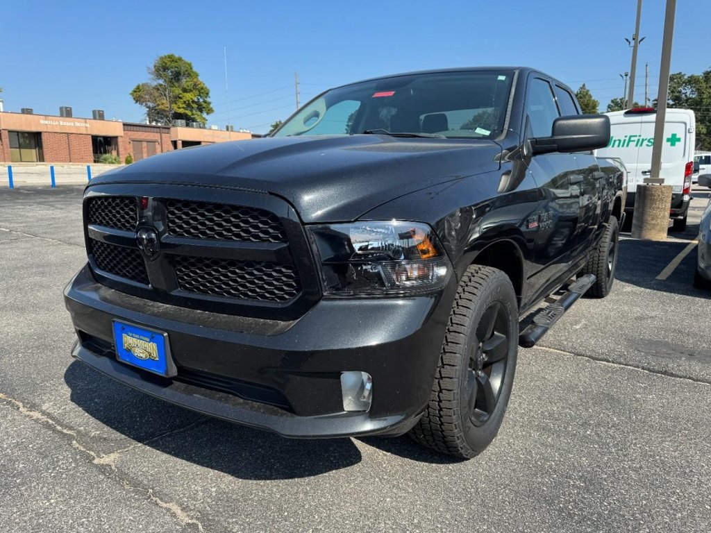 Used 2017 RAM 1500 Express w/ Black Ram 1500 Express Group AWD/4WD image 7