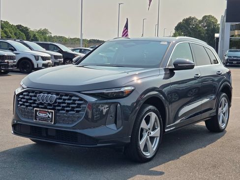 Used 2025 Audi Q5 Premium Plus AWD/4WD image 7