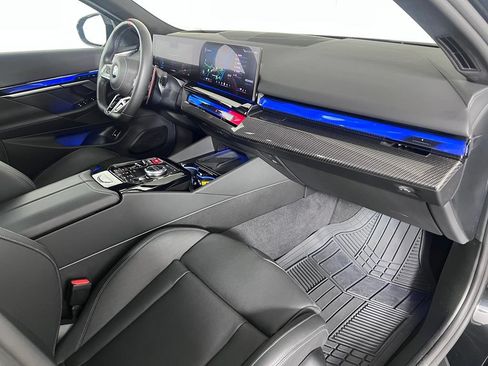 Used 2025 BMW M5 w/ Executive Package AWD/4WD image 18