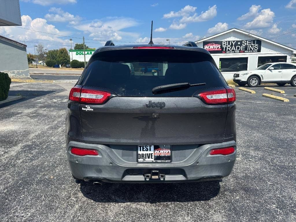 Used 2016 Jeep Cherokee High Altitude FWD image 8