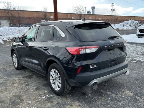 Used 2021 Ford Escape SE w/ Cold Weather Package image 6