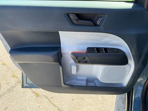 Used 2022 Ford Maverick XLT image 14