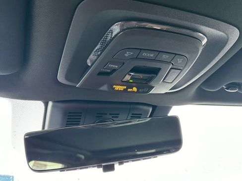 Used 2025 Toyota Crown Signia w/ Advanced Technology Package image 34