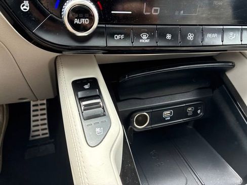Used 2023 Kia Telluride SX Prestige AWD/4WD image 11