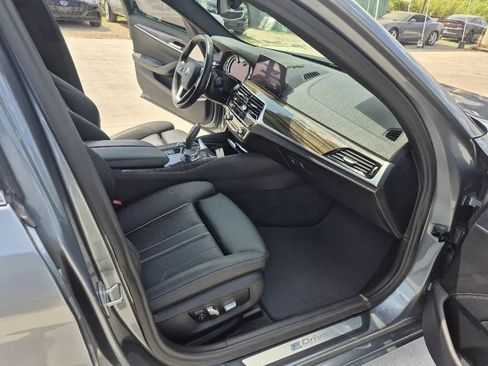 Used 2019 BMW 530e w/ Convenience Package RWD image 20