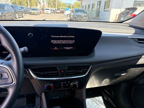 Used 2025 Buick Encore GX Preferred image 20