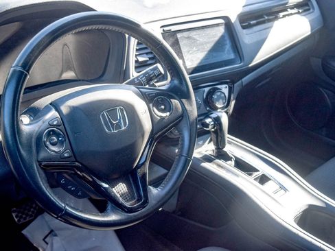 Used 2019 Honda HR-V Sport image 11