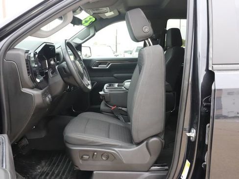 Used 2023 Chevrolet Silverado 1500 LT image 30