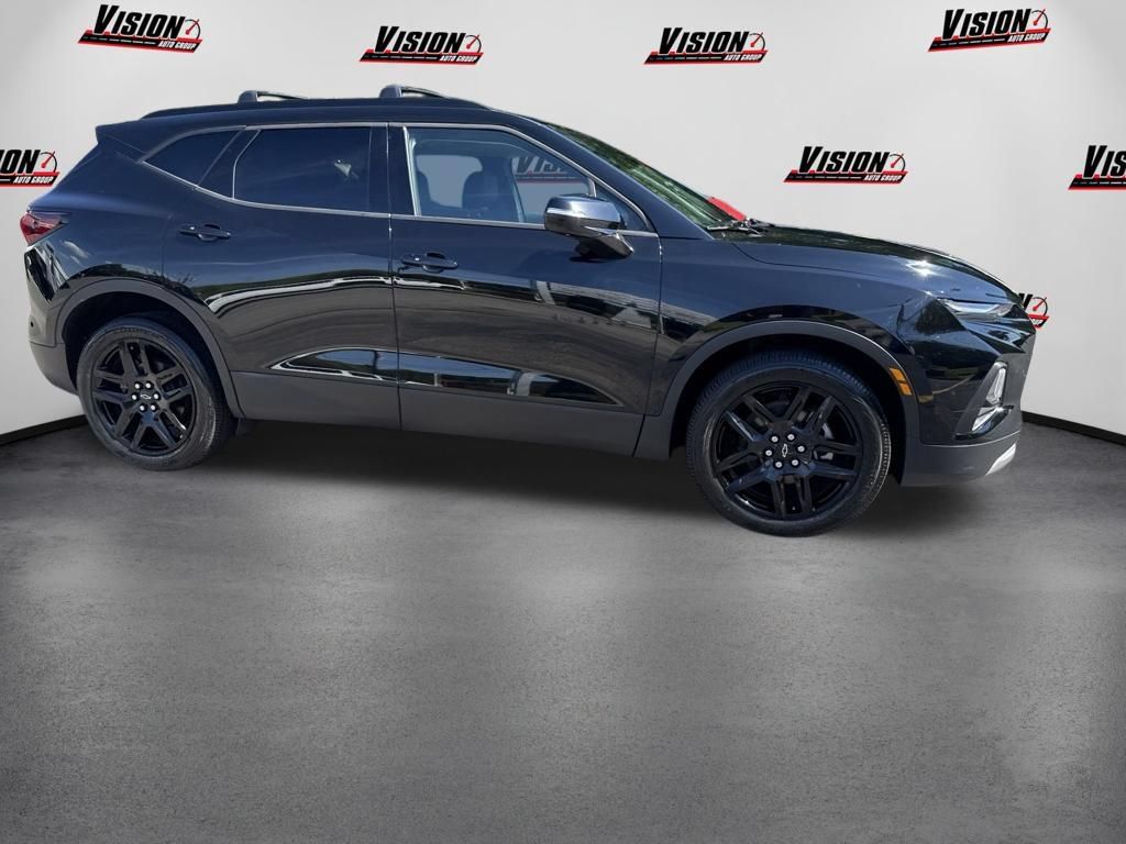 Used 2019 Chevrolet Blazer LT w/ Sound & Technology Package AWD/4WD image 4
