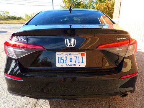 Used 2022 Honda Civic Sport image 9