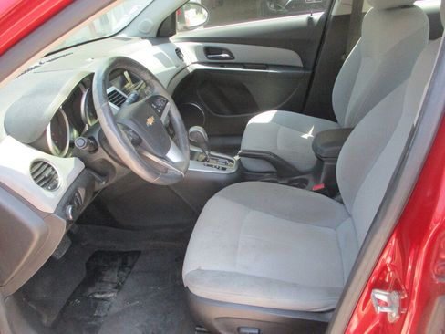 Used 2011 Chevrolet Cruze LT FWD image 25