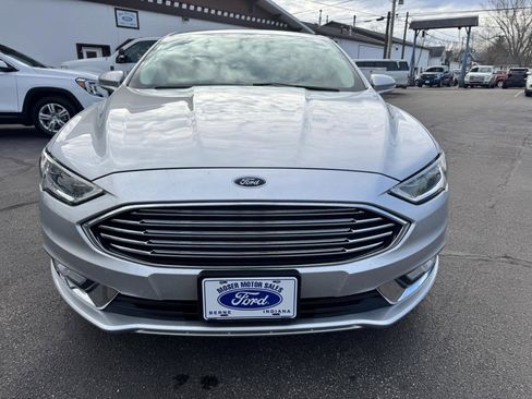 Used 2017 Ford Fusion SE w/ Fusion SE Technology Package image 8
