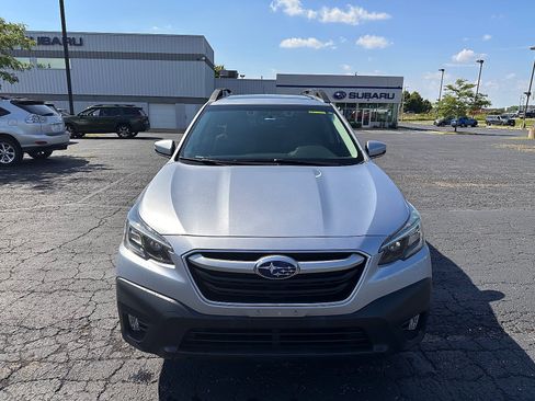 Used 2020 Subaru Outback Premium w/ Popular Package #1 AWD/4WD image 8